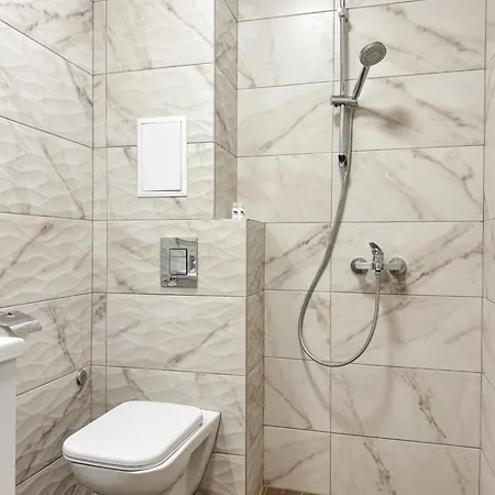 Elegant 1br With Balcony In By Flat Manаger Appartamento